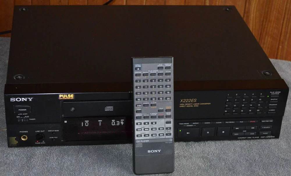 wzorowy stan Sony CDP-X222ES odtwarzacz CD + Pilot – zdjęcie 4