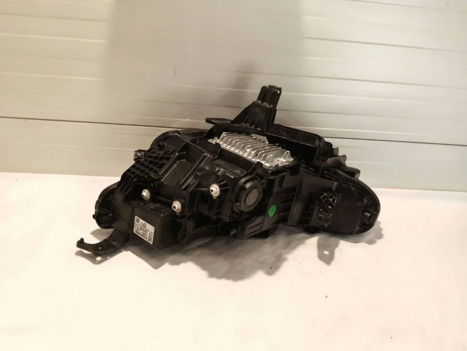 volvo ex30 full led przód strona prawa 80000628 – zdjęcie 4