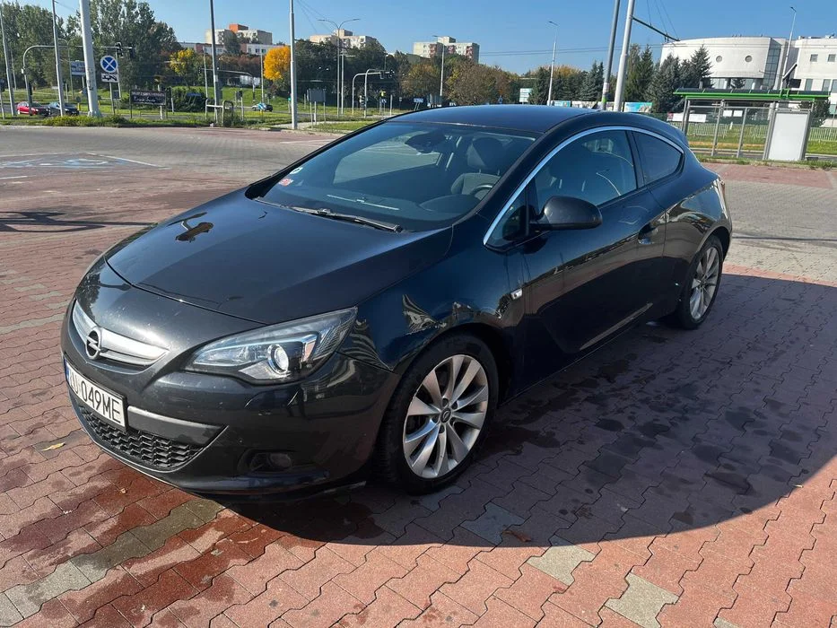 Opel Astra J GTC