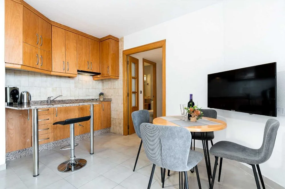 Apartament w Hiszpanii z widokiem na morze 250m. od plaży – zdjęcie 9