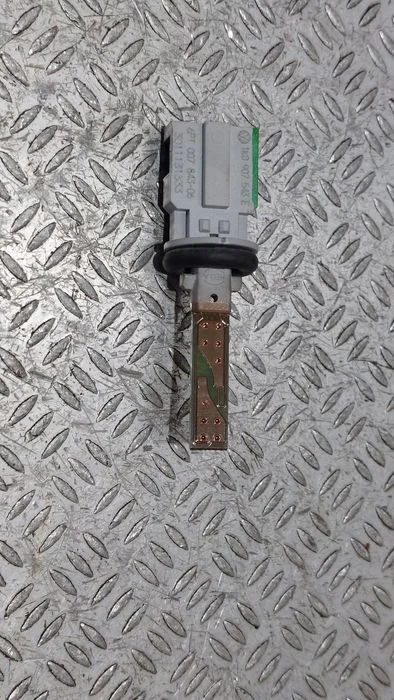 Czujnik Temperatury Vw Passat B7 R2013 Nr 1K0907543E