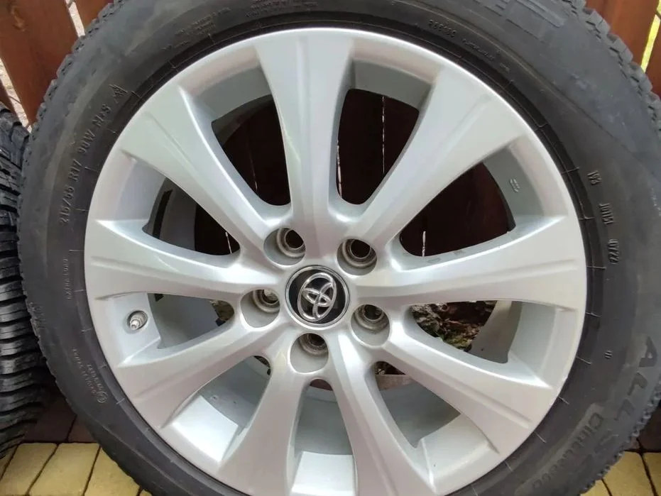 TOYOTA CAMRY 19-24r Koła z Oponami Wielosezonowymi 215/55 R17 Pirelli – zdjęcie 3