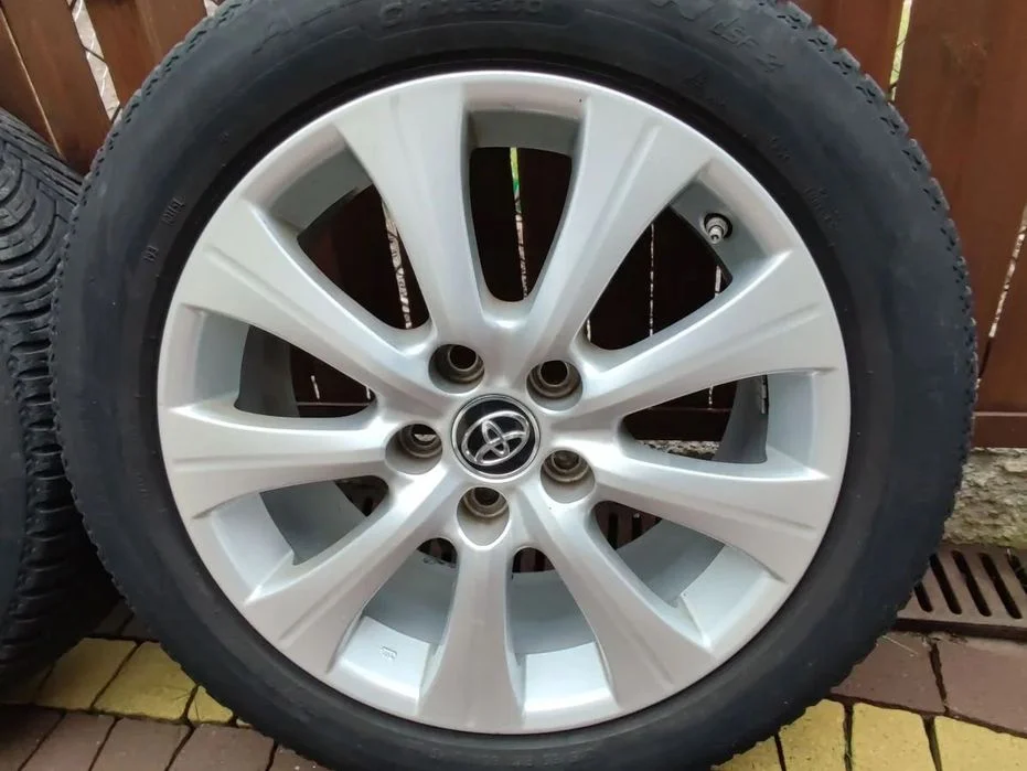 TOYOTA CAMRY 19-24r Koła z Oponami Wielosezonowymi 215/55 R17 Pirelli – zdjęcie 5