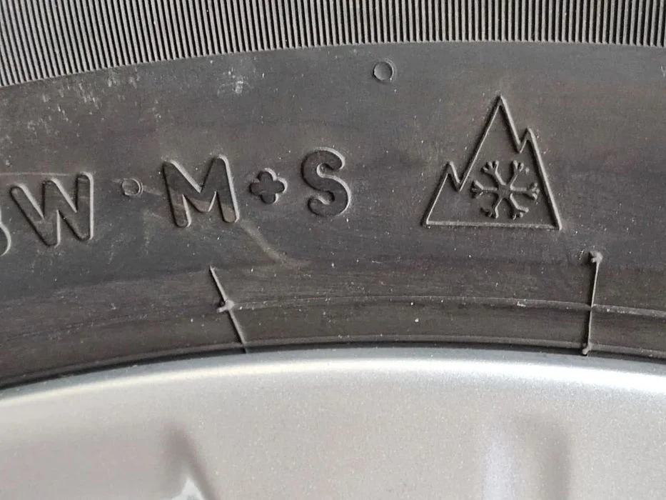 TOYOTA CAMRY 19-24r Koła z Oponami Wielosezonowymi 215/55 R17 Pirelli – zdjęcie 8