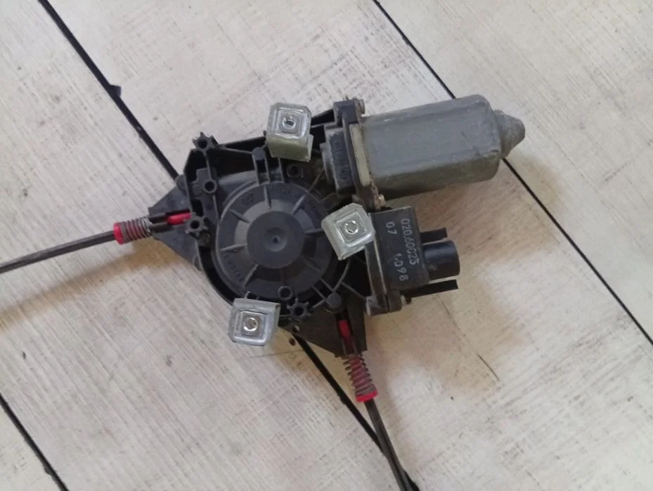 VW T4 Lift Podnośnik szyby mechanizm elektryczny Sprawny Gwarancja Faktura Wysyłka lub odbiór osobisty – zdjęcie 3