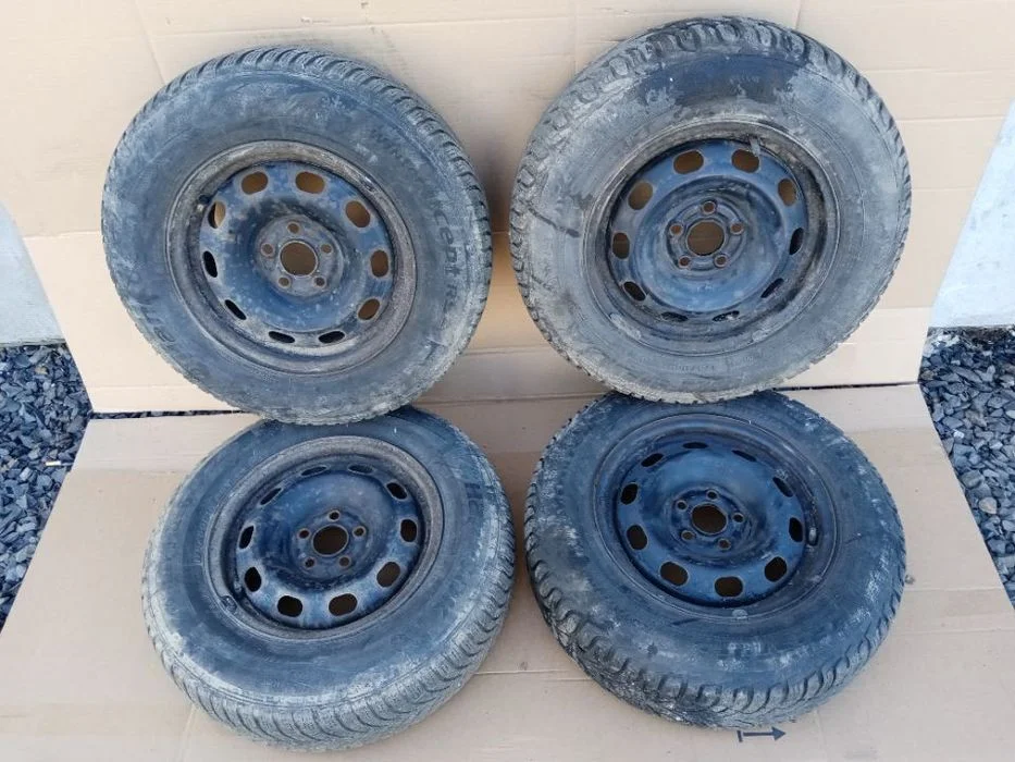 Felgi stalowe z oponami koła VW Golf IV R14 1J0601027P 1J0601027J