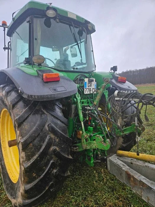 ciągnik John Deere 7720 manualna - najlepsza, bezawaryjna w tych seriach skrzynia w użytkowaniu. 0k. 8100godz. zdjęcia z pracy , bez przygotowania – zdjęcie 4