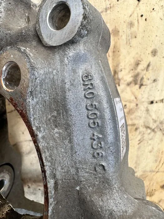 Zwrotnica tył Audi A6 C7 8R0505436C – zdjęcie 2