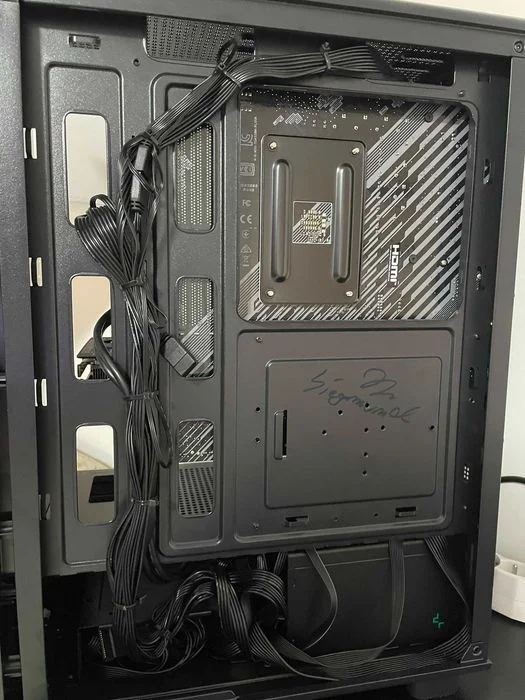 NOWY Komputer Gamingowy R5 5600x / RTX 5060 8GB / DDR4 16GB / 1TB SSD NVMe / WIN 11 PRO - Do Gier – zdjęcie 7