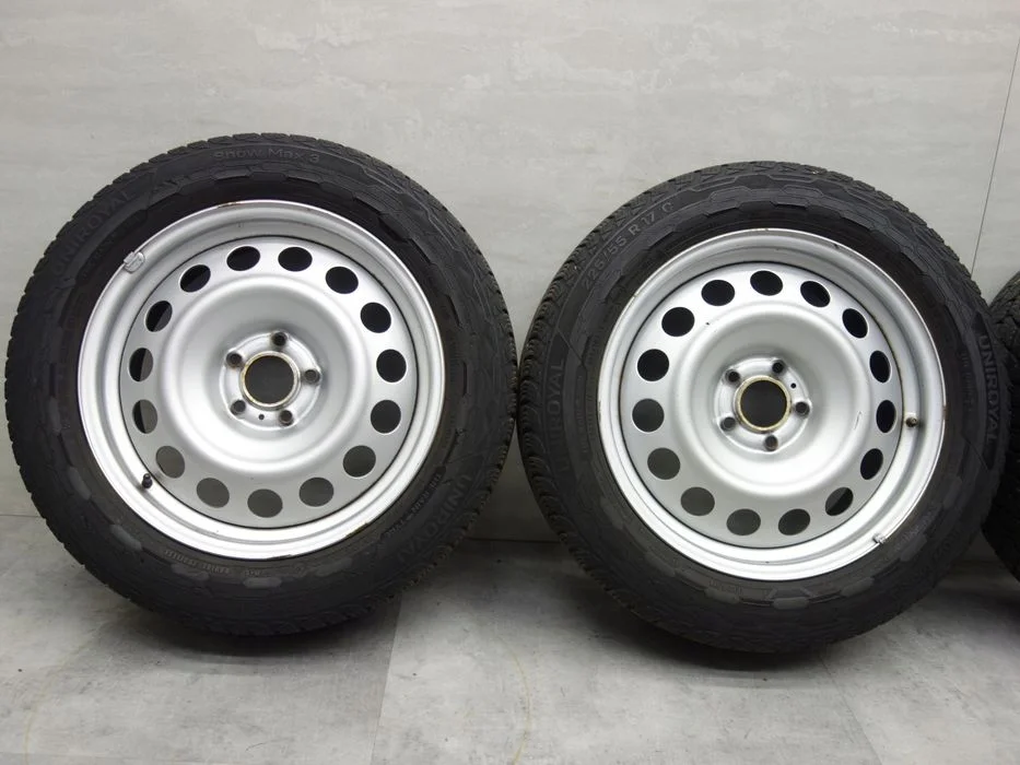225/55R17 Koła zimowe Toyota Proace Jumpy Crosscamp Expert Uniroyal 4x7mm – zdjęcie 3