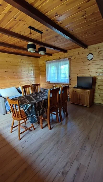 Drewniany domek całoroczny nad rzeką Marychą – zdjęcie 3