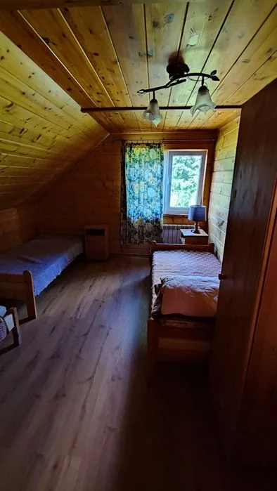 Drewniany domek całoroczny nad rzeką Marychą – zdjęcie 7