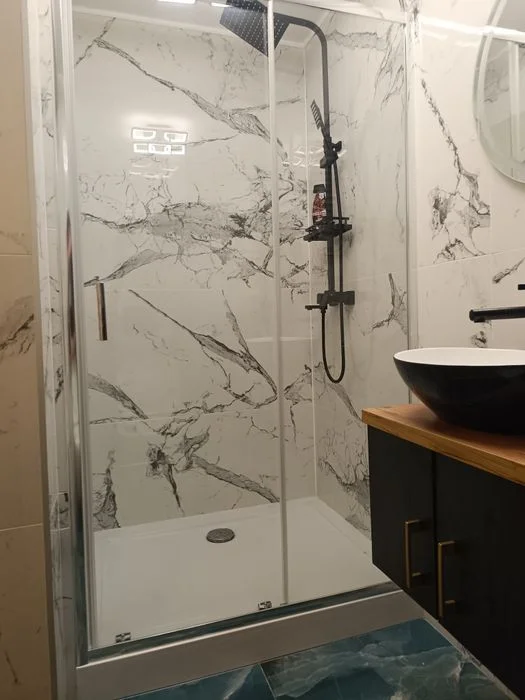 Apartament Jacuzzi 2 os wanna z hydromasażem 180x88cm Tv"55"HBOmax,cin – zdjęcie 10