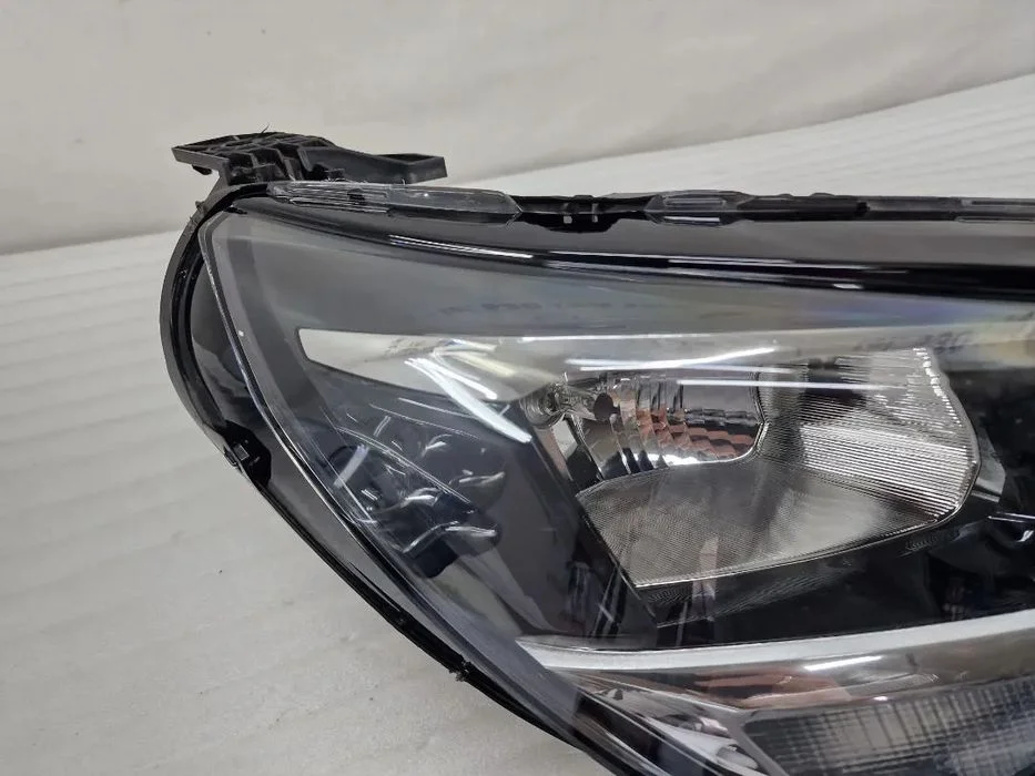 Opel Corsa F 19- Prawa Zwykła Lampa Przednia Przód , Nr 39162649 , Nr Aukcji Ll561 – zdjęcie 3