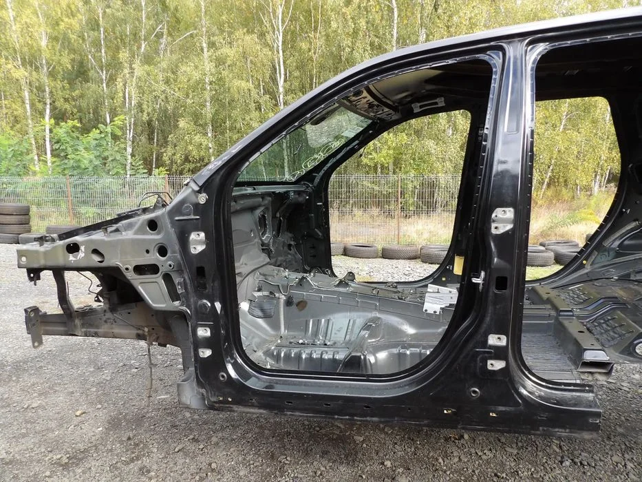 Jeep Grand Cherokee Wk2 10-21 Próg Lewy Słupek