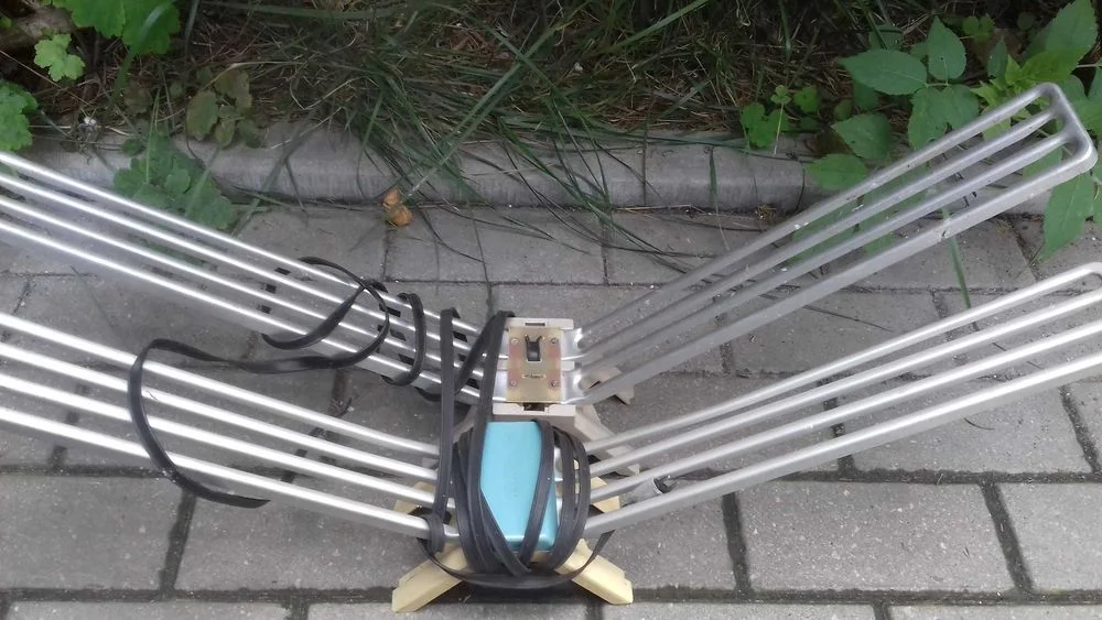 antena telewizyjna polkat zabytek PRL