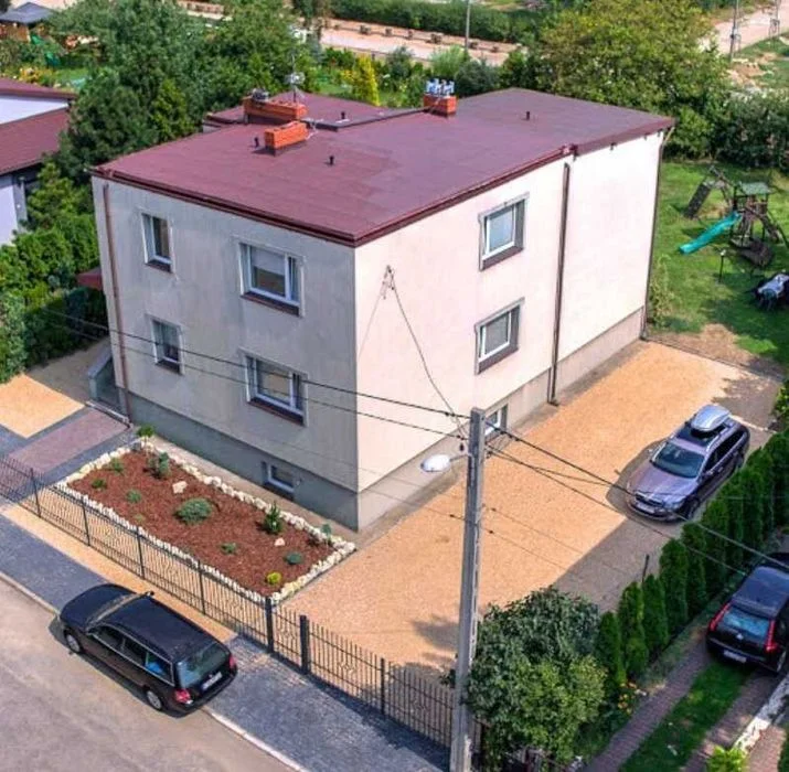 Tanie noclegi/ Pokoje pracownicze/ Kwatery/ Częstochowa 2,5 km od Huty