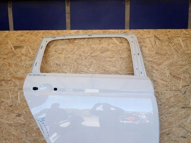 VW TOURAN 15- drzwi prawe tylne tył – zdjęcie 2
