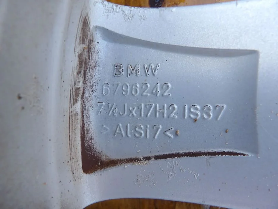 BMW - F30,F31,F32,E90 - KOMPLET ALUMINIOWYCH FELG - 7,5jX17H2 IS37 - 6796242 – zdjęcie 5