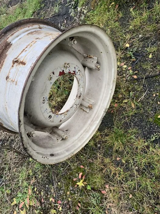 Koła felgi r 24 case john deere – zdjęcie 3
