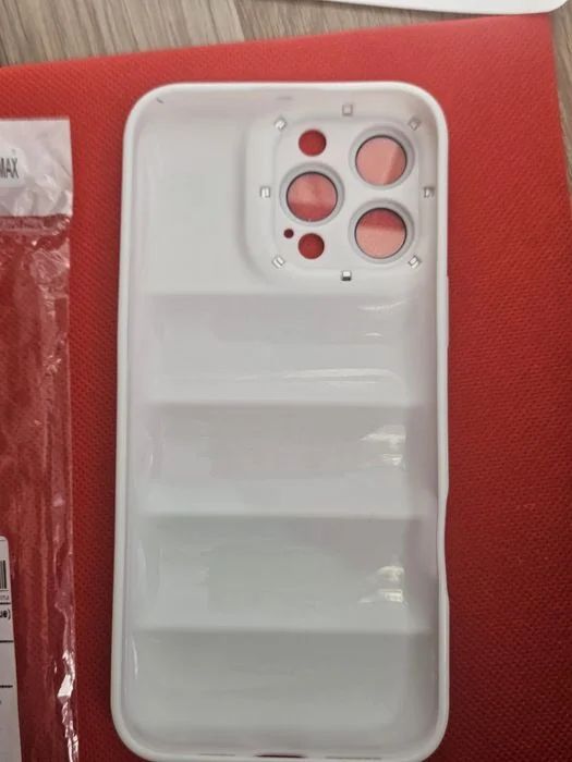 Etui iPhone 16 Pro Max silikonowe białe góry Never Stop Climbing nowe – zdjęcie 2