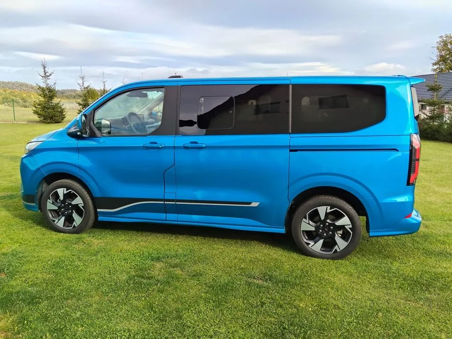 Ford E-Tourneo Custom Sport – zdjęcie 4