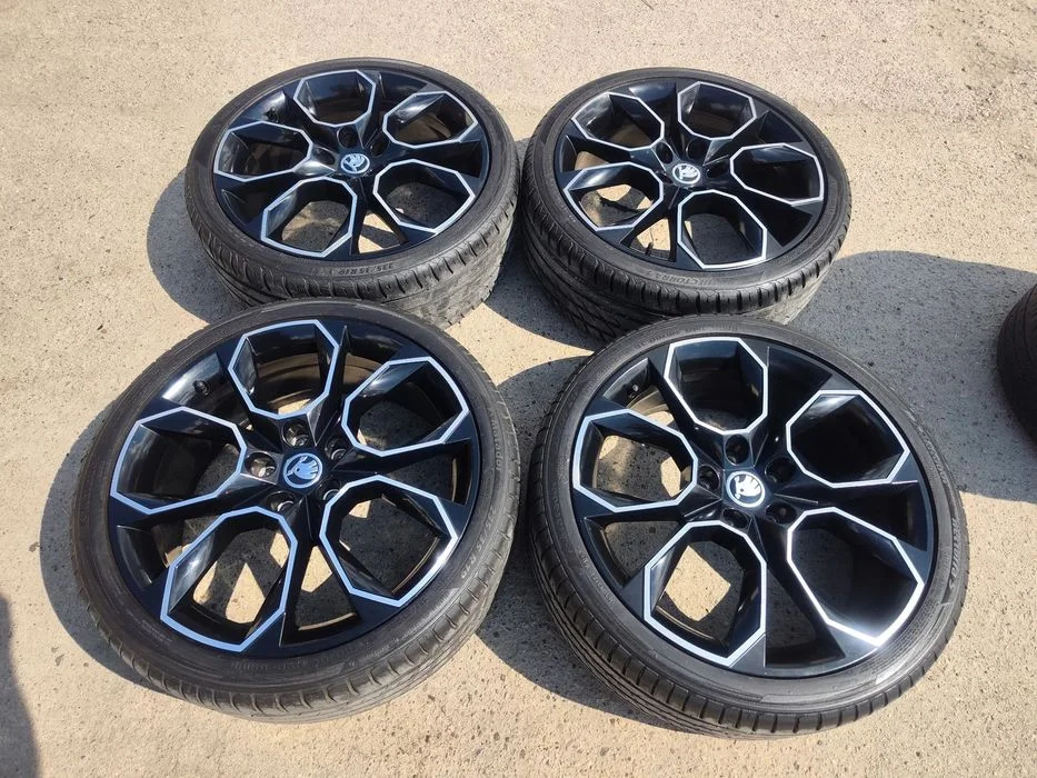 5x112 Felgi Aluminiowe Alufelgi Oryginalne 19 Koła Letnie Lato Skoda Octavia 5E 5E0 RS VRS 3 III 4 IV 2 II SUPERB SEAT Cupra Leon FR TOLEDO ALTEA EXEO AUDI A3 8V 8P A4 B5 B6 B7 A6 C5 A4 VW Passat Golf