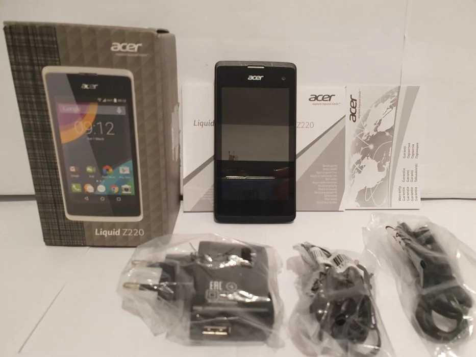 Bardzo mały smartfon ACER LIQUID Z220 na 2 sim + karta pamięci