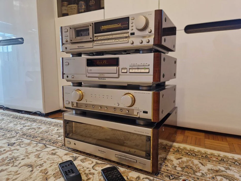Technics Zestaw SE-A2000 SU-C2000 SL-P900 RS-B900 Japan piloty