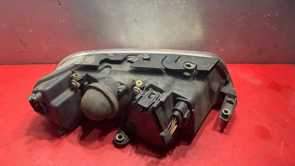 Lampa Lewy Przód Vw Passat B5 – zdjęcie 2
