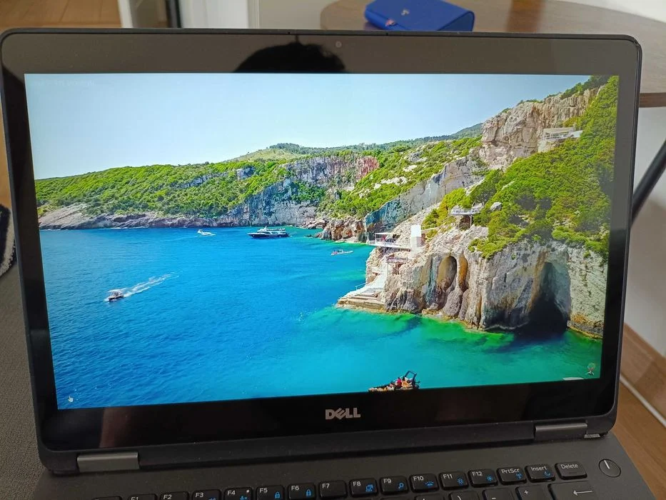 Biznesowy Laptop Dell Latitude E7470 14" i5 6generacji 8GB 256GB Windows 11+ oryginalna bateria nowa