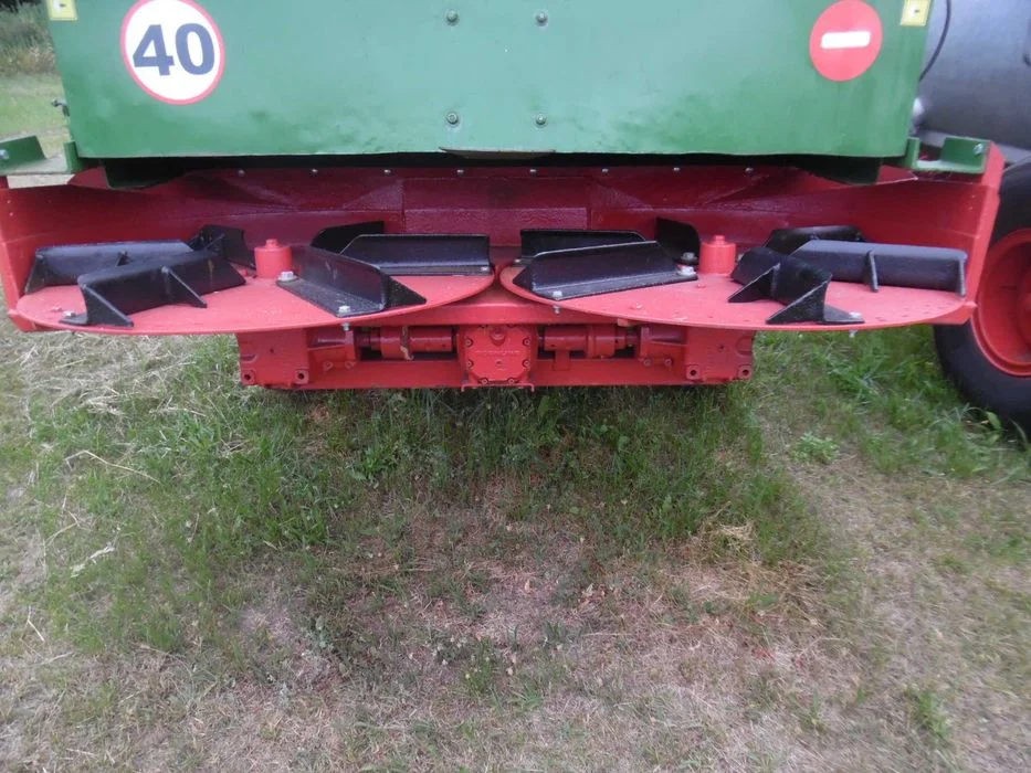 Rozsiewacz wapna i pomiotu ,Tebbe' 14ton – zdjęcie 8
