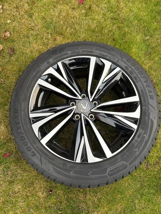 Zimowe koła lexus LBX 225/55/18 good year – zdjęcie 5
