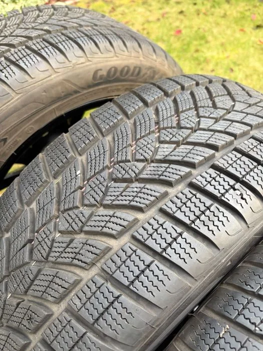 Zimowe koła lexus LBX 225/55/18 good year – zdjęcie 7
