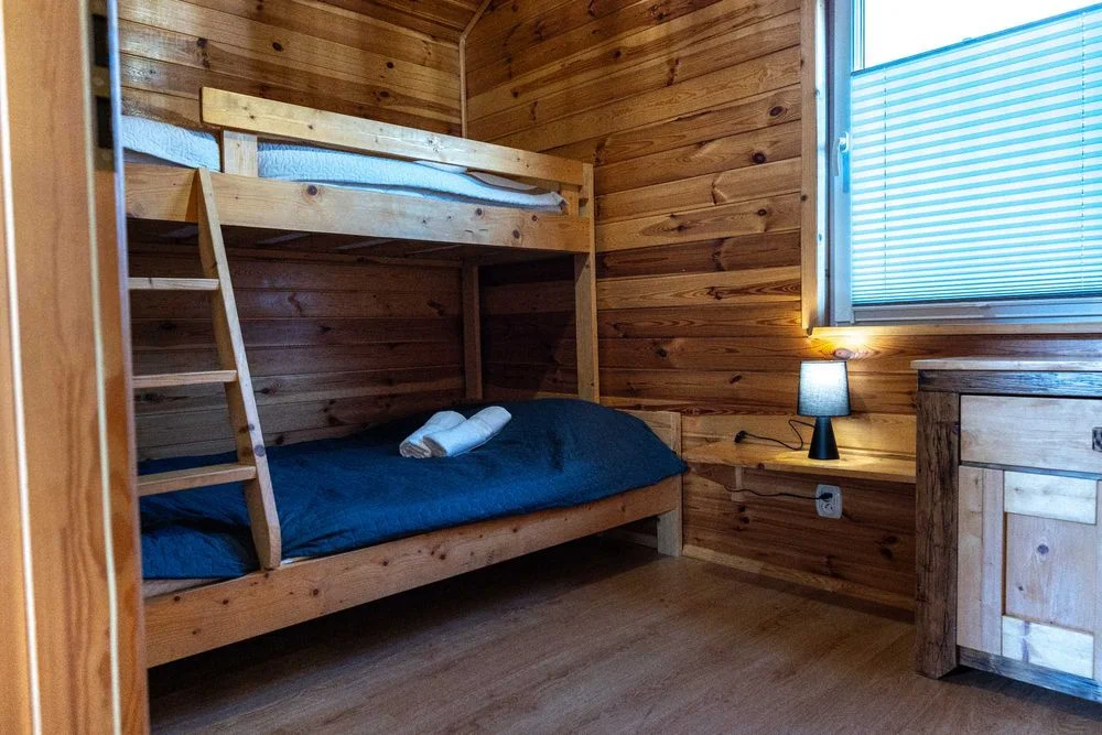 Zadaszona balia opalana drewnem W CENIE domku – Twoje prywatne SPA pod gwiazdami. domek z balią na wyłączność, zanim ktoś Cię ubiegnie! – zdjęcie 9