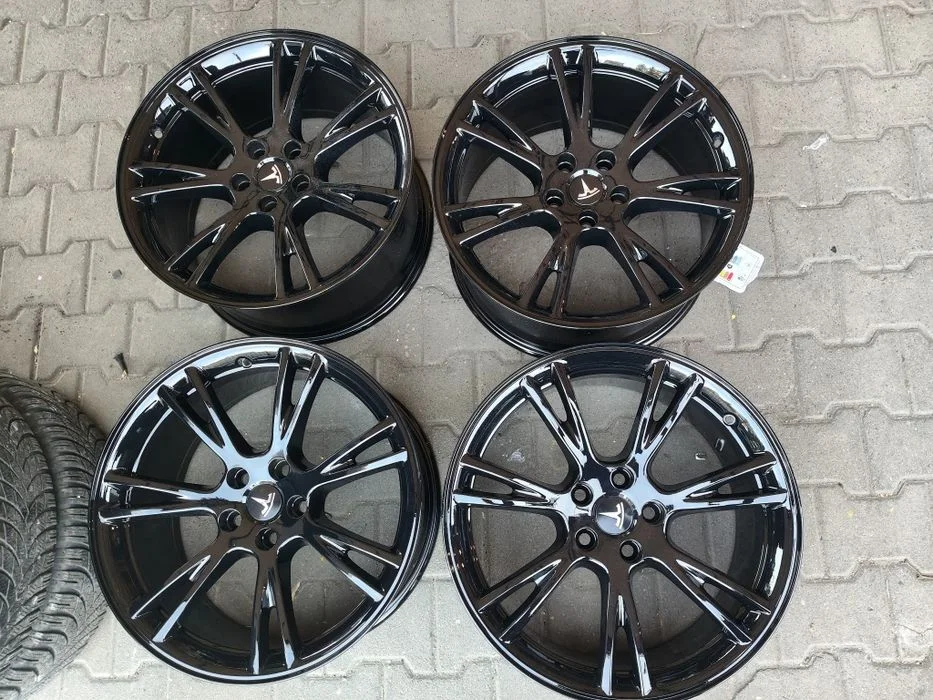 Felgi aluminiowe Tesla 9,5jx19 et45 5x114,3 – zdjęcie 3