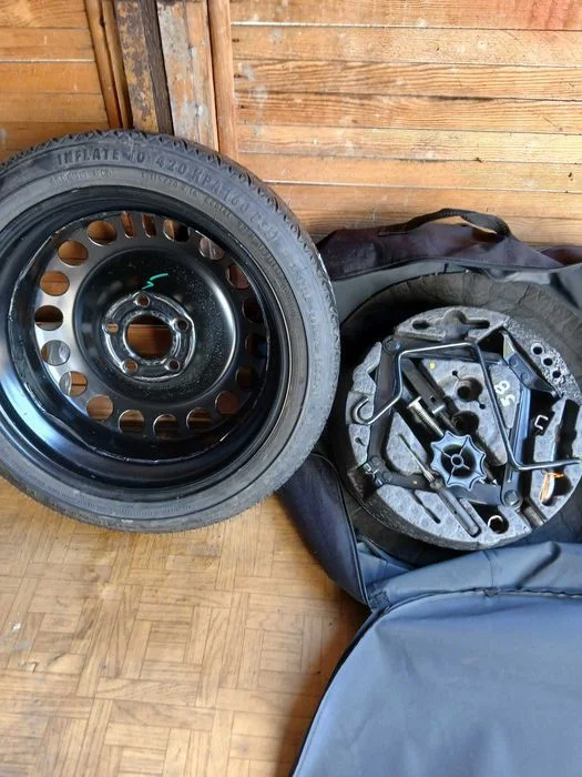 Dojazdówka z wyposażeniem Meriva B 2012r