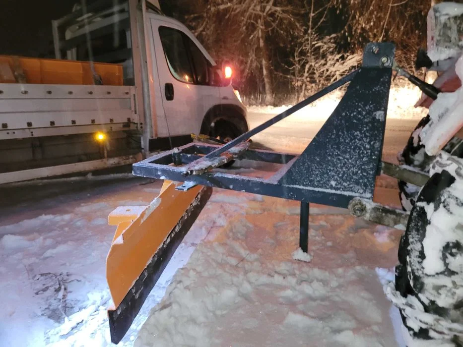 Pług do śniegu na tył ciągnika Spych śnieżny Obrotowy do traktora Guma – zdjęcie 2