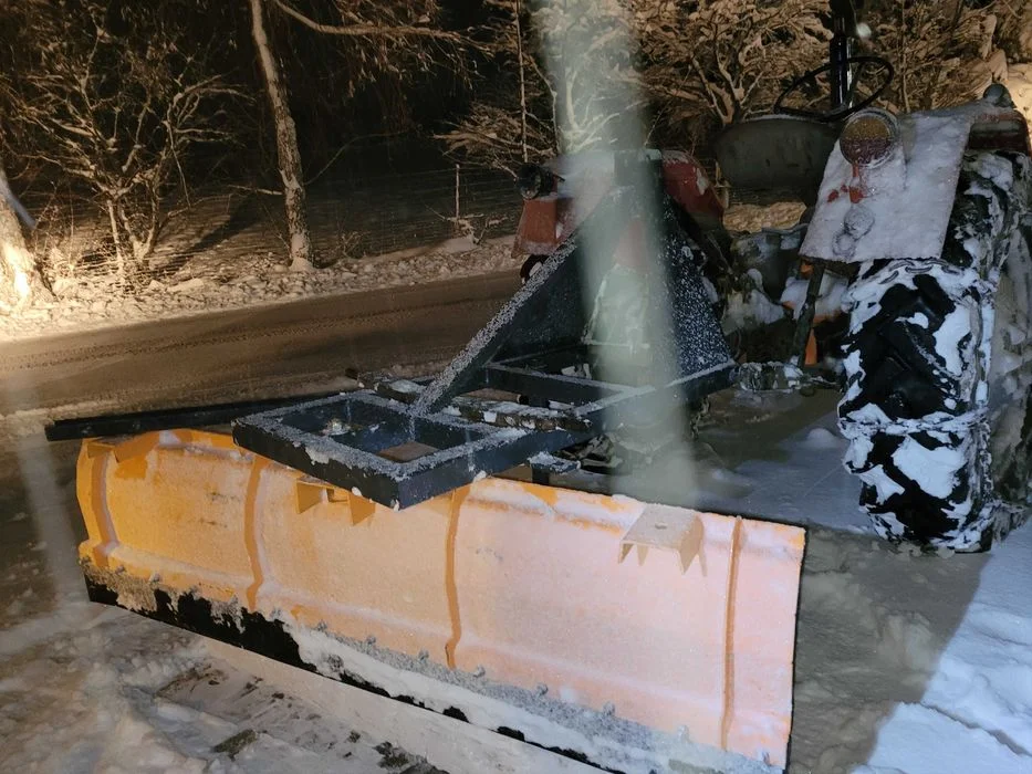 Pług do śniegu na tył ciągnika Spych śnieżny Obrotowy do traktora Guma