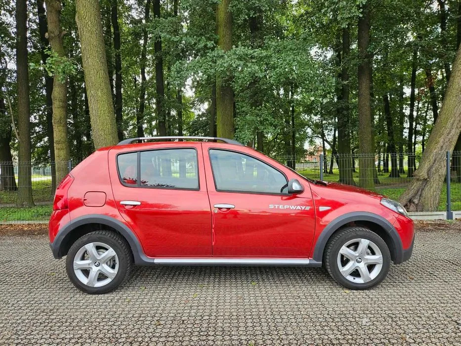 DACIA Sandero Stepway * 1.6 benzyna * 2011r * klimatyzacja * nawigacja * KSIĄŻKA SERWISOWA do 2026r. – zdjęcie 5