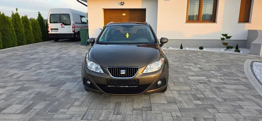 Seat Ibiza 1.2 TSI 105 KM 171 tys. km 2 komplety kół Sprowadzony z Niemiec – zdjęcie 2