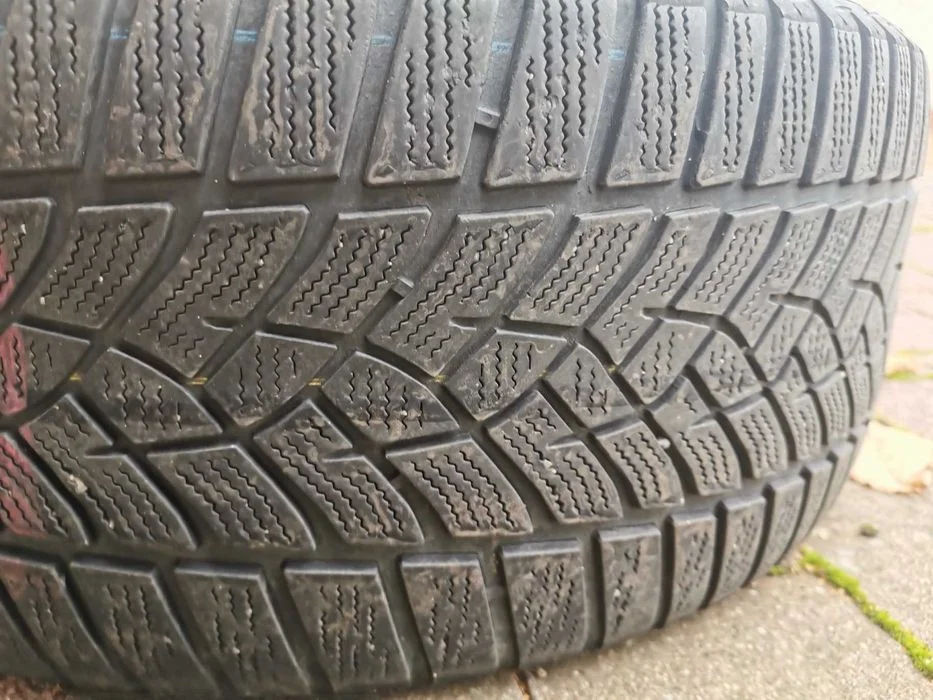 opony zimowe 225/45 R17 M+S GOODYEAR ULTRA GRIP – zdjęcie 2