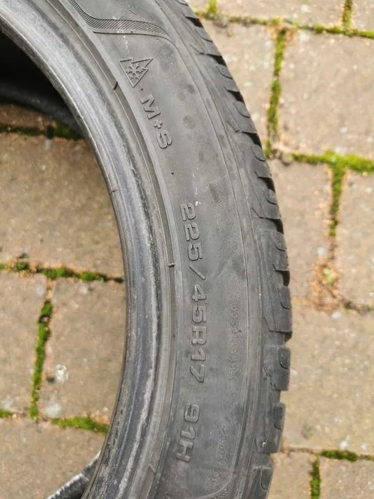 opony zimowe 225/45 R17 M+S GOODYEAR ULTRA GRIP – zdjęcie 4