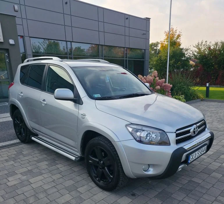 Toyota RAV4 Toyota RAV4 2.2 D-CAT 4x4 Skóry/Zero Rdzy/Serwisowany/Bez Wkładu! – zdjęcie 5