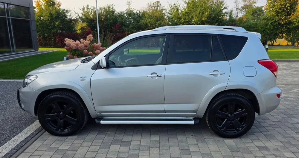 Toyota RAV4 Toyota RAV4 2.2 D-CAT 4x4 Skóry/Zero Rdzy/Serwisowany/Bez Wkładu! – zdjęcie 7