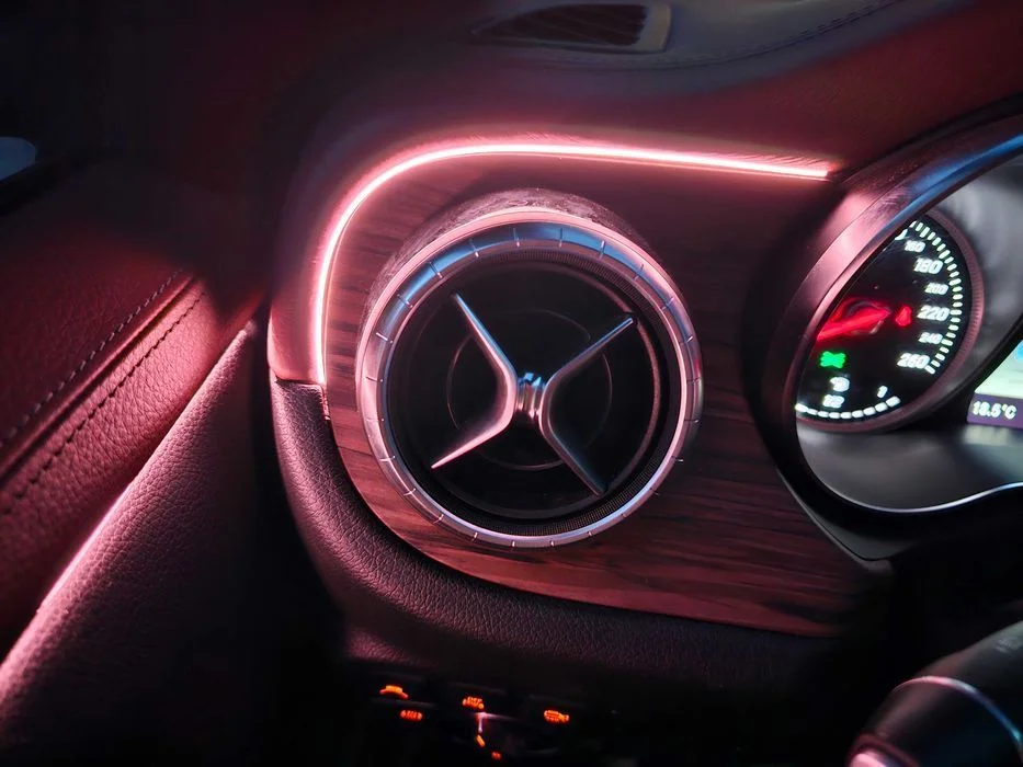 Oświetlenie Ambient Led Wnętrza Paski Taśmy Audi Bmw Mercedes Vw Skoda Seat Toyota Kia Hyundai Multikolor Rgb Aplikacja Telefon Tuning + Montaż – zdjęcie 4