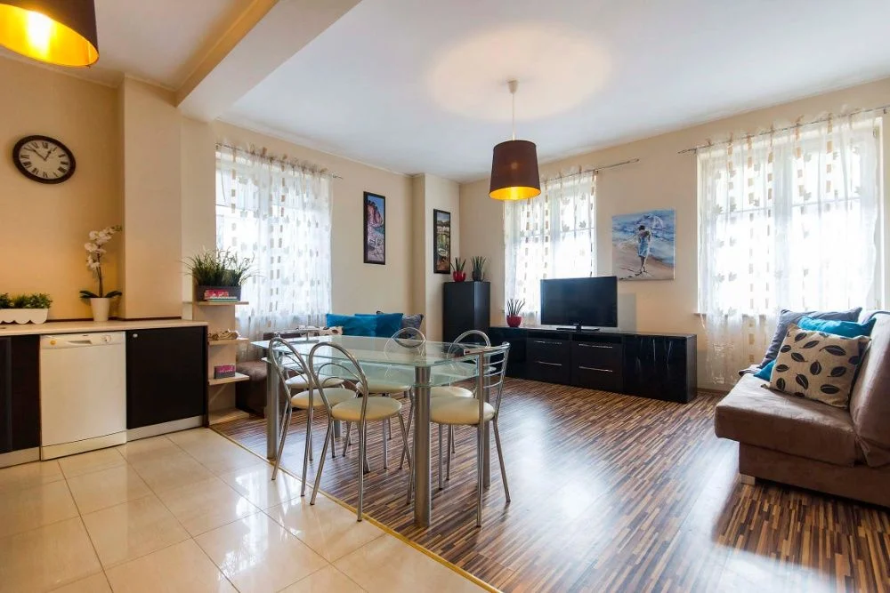 Piekne apartamenty na Gdanskiej Starowce obok Neptuna - 100 pln