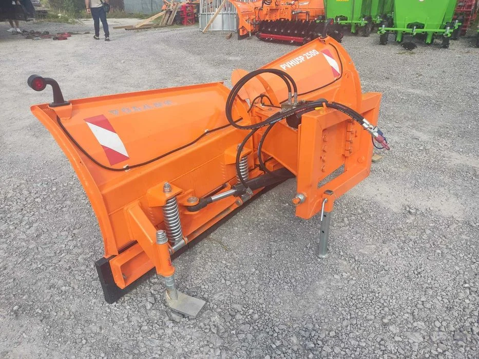 Pług do śniegu masywny Volant hydrauliczny tuz/euro 2,6-3 0m tranport