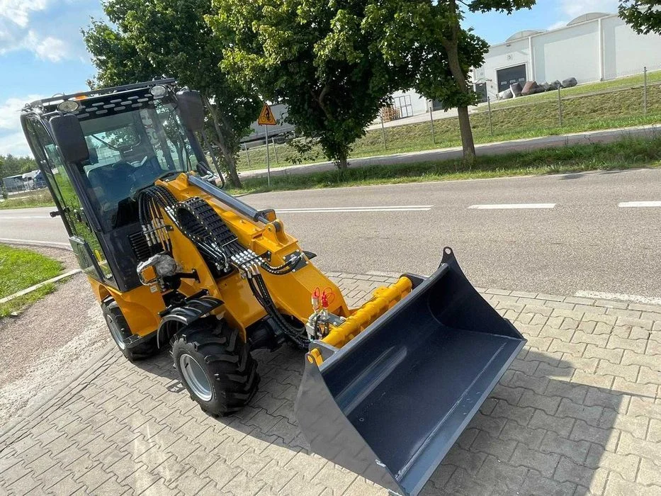 Niemiecka produkcja silnika - Miniładowarka GG06TC 600kg ładowność – zdjęcie 5