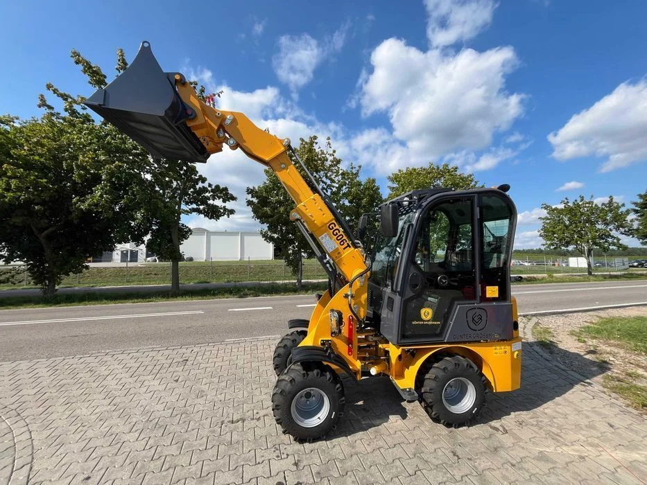 Niemiecka produkcja silnika - Miniładowarka GG06TC 600kg ładowność – zdjęcie 2